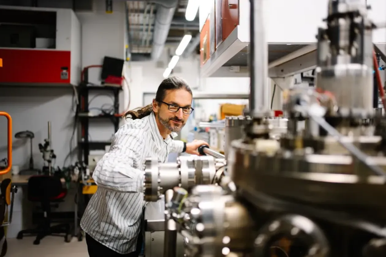 Die Grenzen der photonischen Quantenhardware erweitern