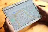 Eine Karte auf dem Display eines Tablets