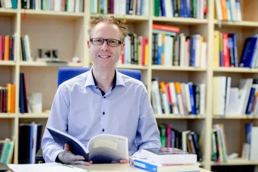 Nikolai Axmacher