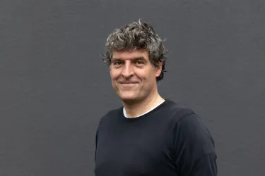 Porträt von Gregor Leander