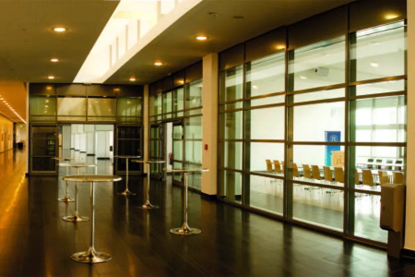 UNIversaal