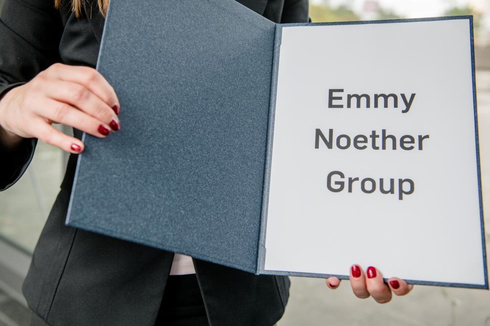 A folder with the inscription Emmy Noether Group