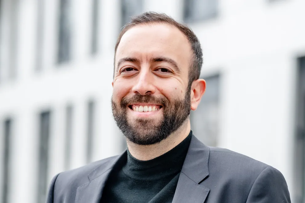 Porträt von Suayb Üstün