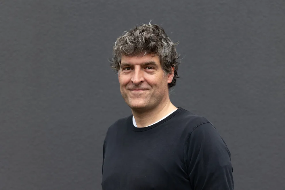 Porträt von Gregor Leander