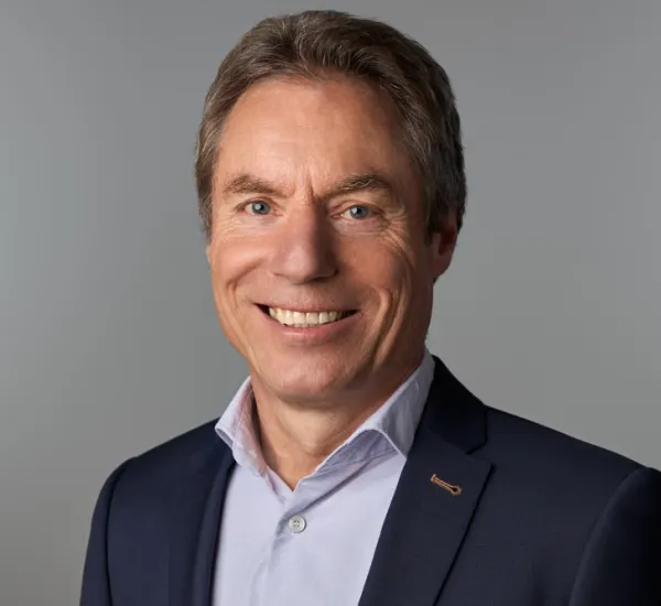 Poträt Peter Awakowicz